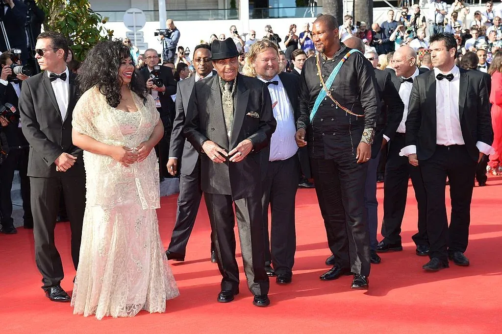 ২০১৪ সালে Cannes-এর রেড কার্পেটে Joe Jackson ও Mandla Mandela
