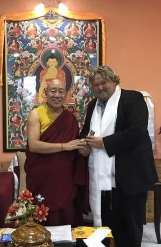 Tibet के Oracle के साथ Richard Nilsson
